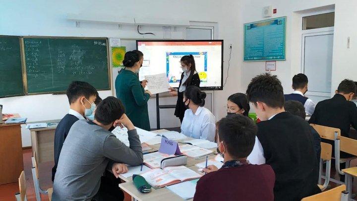 10.03 күні ИФМ пәндер бірлестігінің айлық іс шарасы барысында, математика пән мұғалімі А.Артықбай 8 “А” сыныбымен “Көпбұрыштардың ауданын табуға есептер шығару” тақырыбында ашық сабақ өткізді